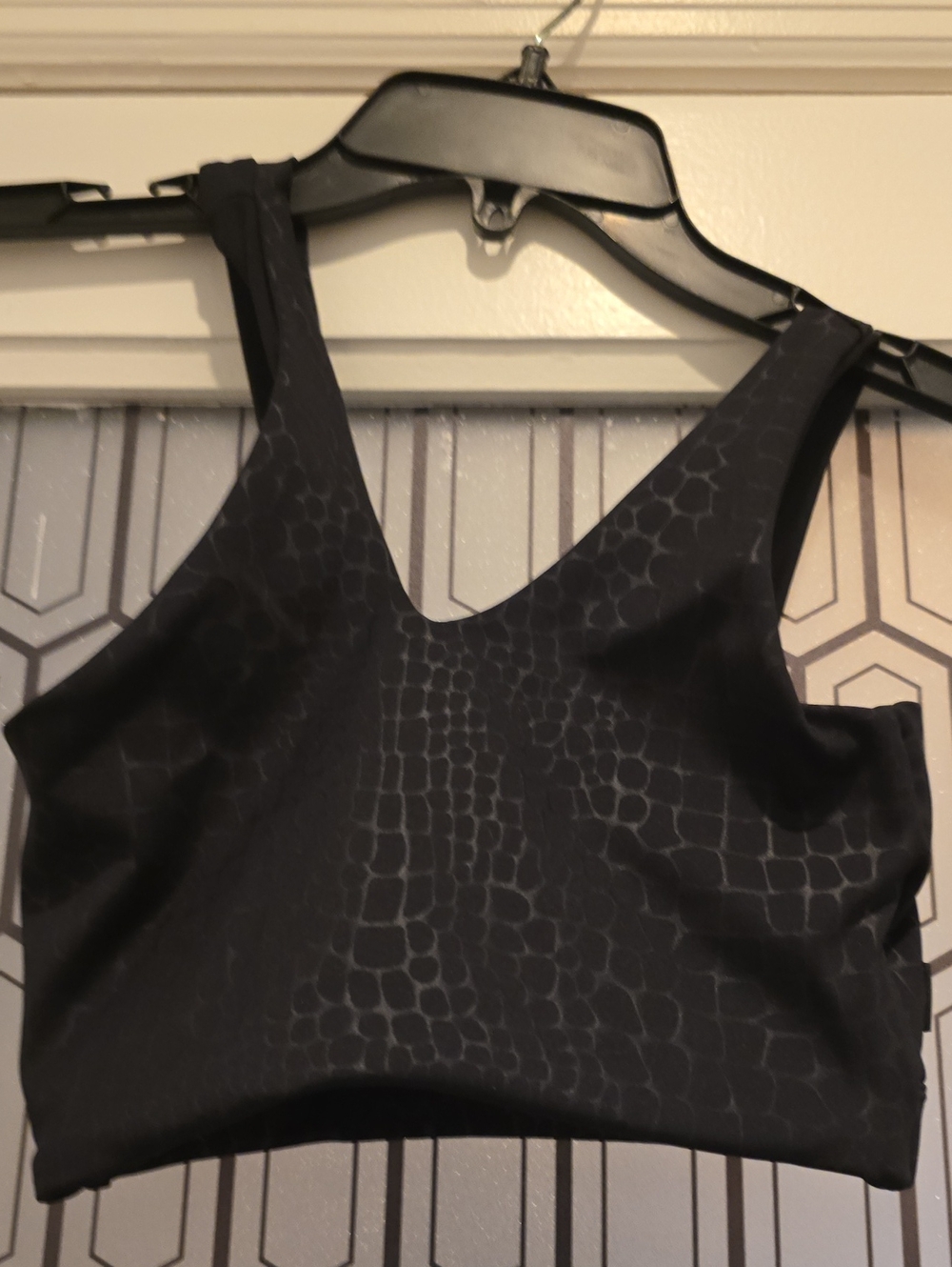 Black Textured Cropped Tank Top - Women's